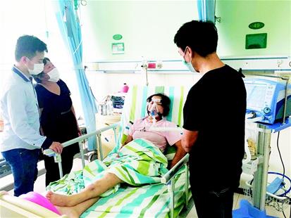 图文:“华师女博士生更需要救命钱”